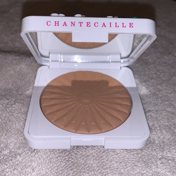 Chantecaille Flower Power Finishing Powder - Picture 3 of 5